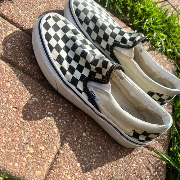 Checkered vans - Picture 3 of 4